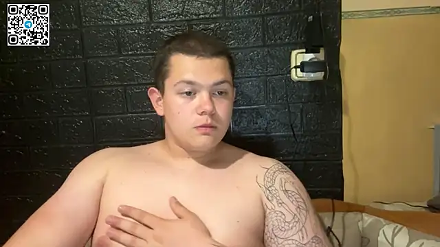 Chat +18 de CuteButNaughty_ ao vivo