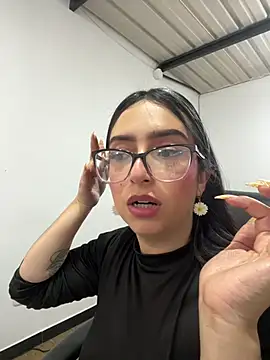 Kloenovoa-'s Live XXX Chat