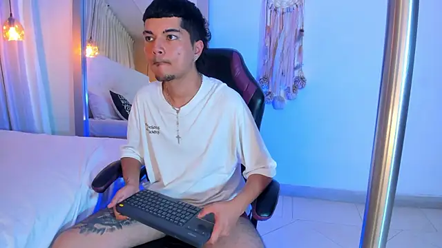 Chat XXX en directo de Briian__