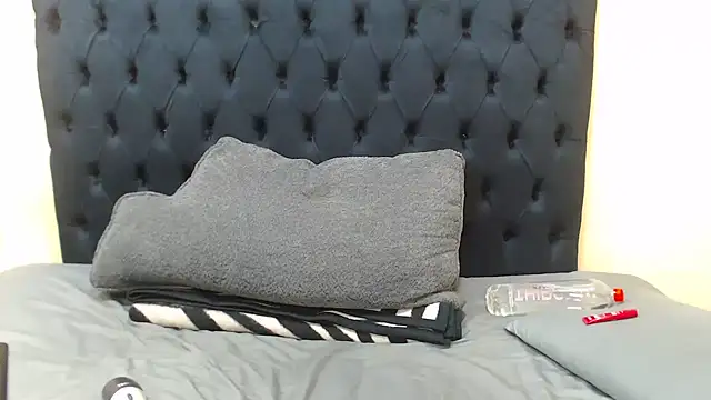 SexiestChoc's Live XXX Chat