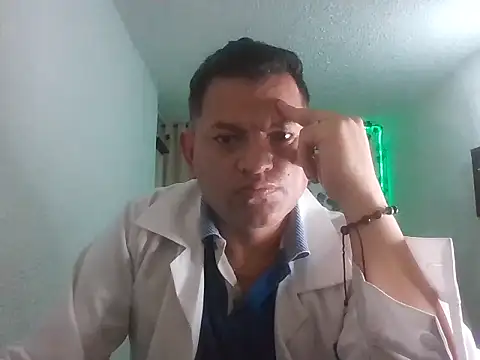 Alessandro-luxen Webbikameraesitys