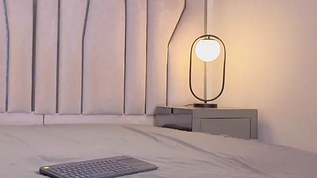 Онлайн чат XXX CHARLIE_WALKERR