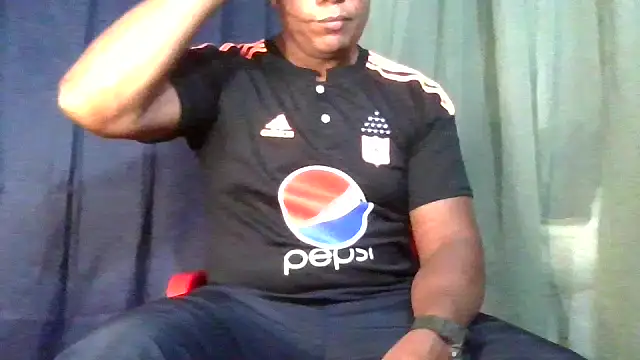 bigblackcock75 现场XXX聊天