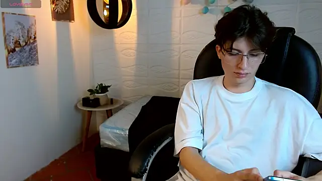 Marcovioletn Live XXX chat