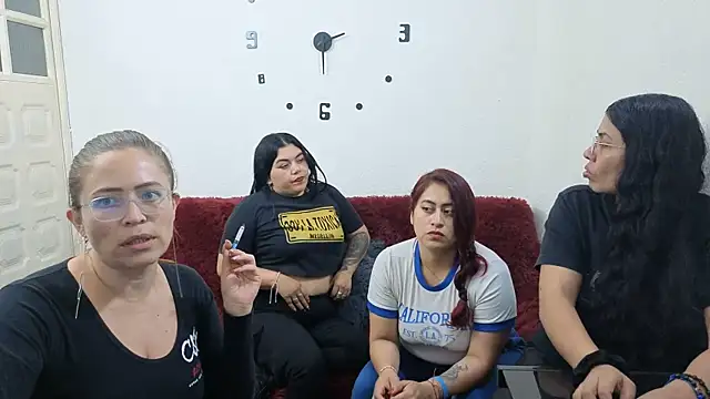 Živý XXX chat lesb_milf