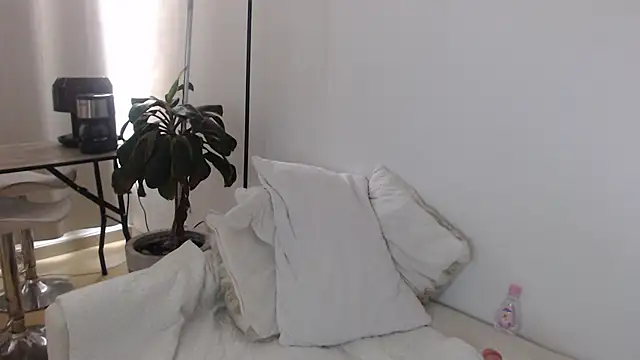 Chat XXX Live MIYESSI