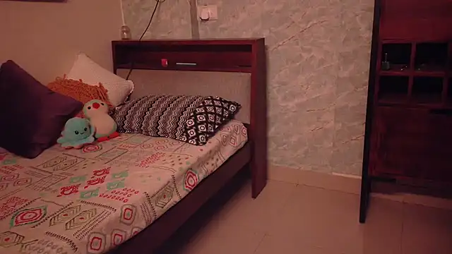 MidnightFlame লাইভ XXX চ্যাট