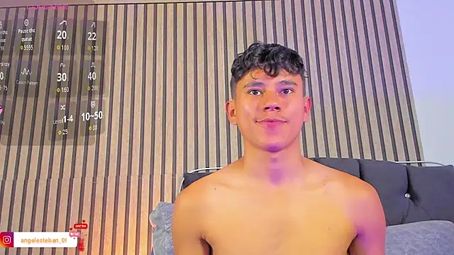 Angel_esteban_fx Adlı Modelin Canlı XXX Sohbeti