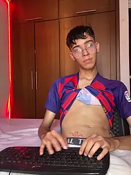 Milo_Gunnar Live XXX-Chat
