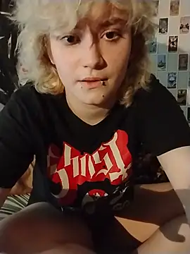 y2kpriestess' Webcam Show