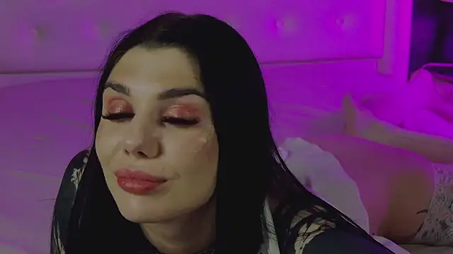 Онлайн чат XXX MaeveMoon