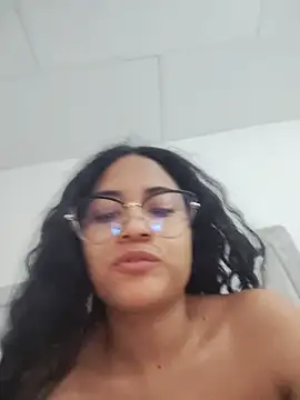 Chat XXX Live DAFNNEE_HOT
