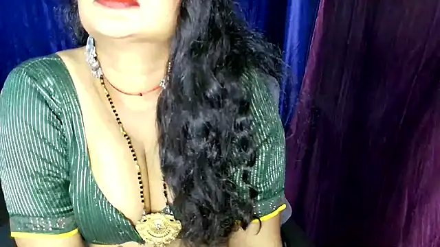 Pyari1 现场XXX聊天