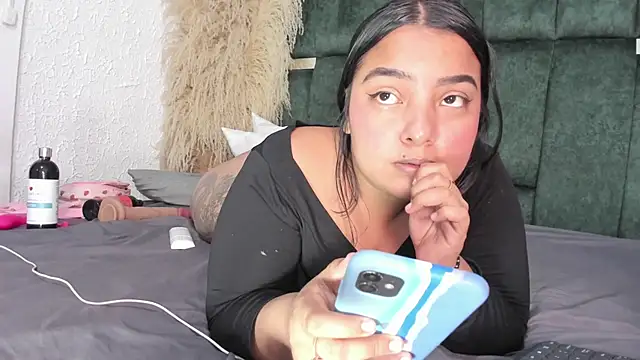 Chat +18 de Chloe_jackson25 ao vivo