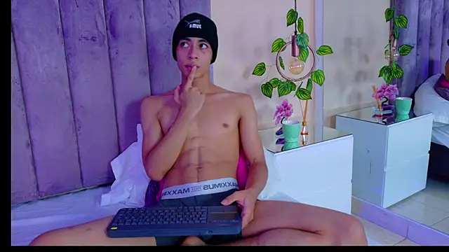 XXX chat uživo modela Liam__Mercury