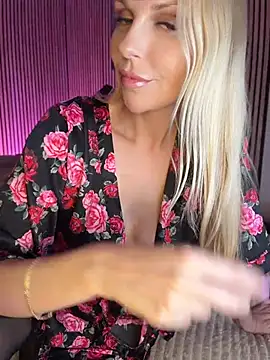 KikiVega Live XXX-Chat