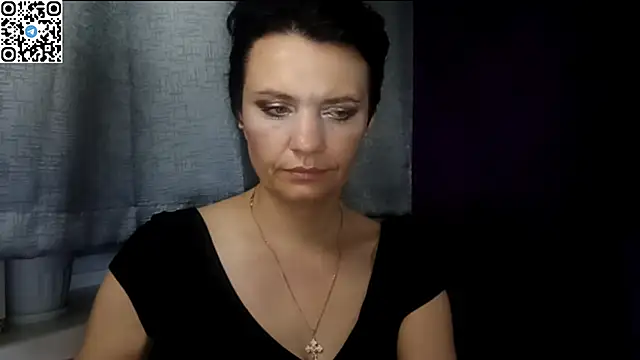 HotMamaQueen234 – Naživo XXX chat