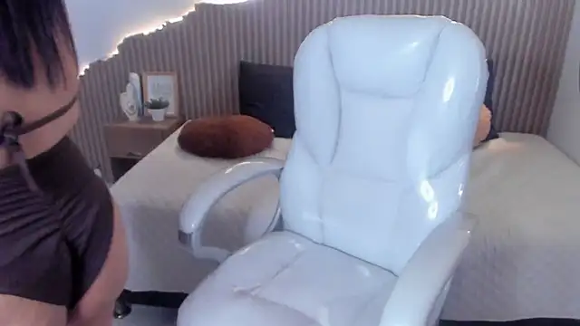 Chat XXX en directo de Antonella18__