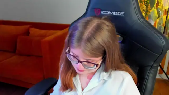 ChloeHalses Live XXX-chat