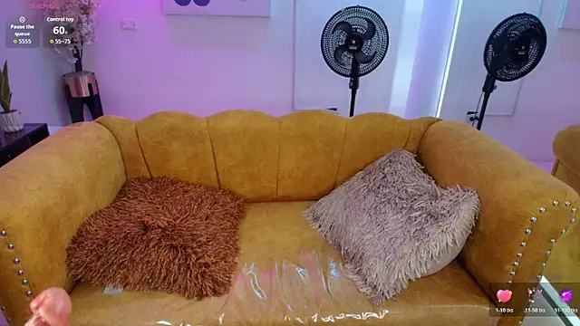 Baby_curly live XXX chat