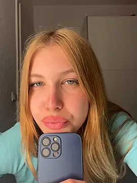 MilaaXOO élő XXX-chatje