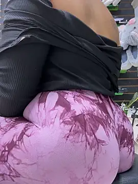 kim_monti Adlı Modelin Canlı XXX Sohbeti