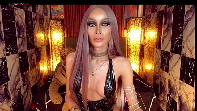 SeductiveSamanthaTS élő XXX-chatje