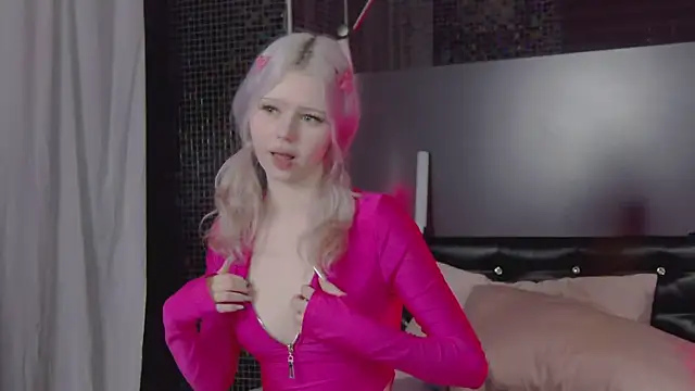 Chat +18 de Lucy_Bambi ao vivo