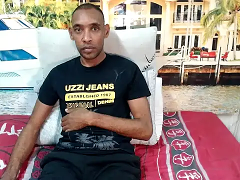 Chat +18 de IndianMagicMike ao vivo