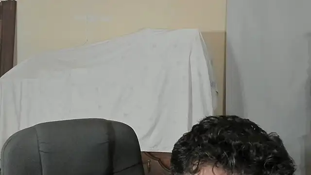 Chat +18 de Metalstud ao vivo