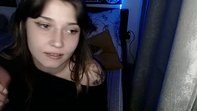 Živý XXX chat AlienforTwenty