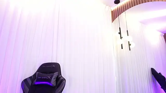 Chat XXX Live mekari_fox
