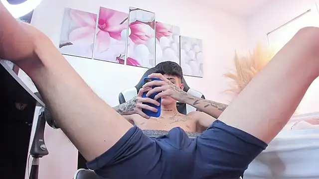 Tommy_valverde 라이브 XXX 채팅