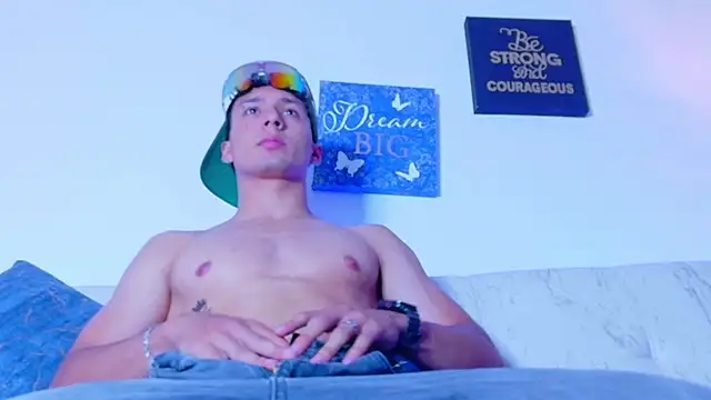 Czat XXX na żywo – Enzo_Duran