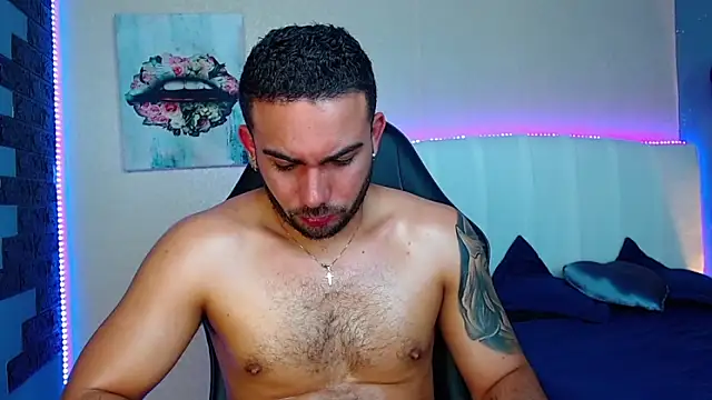 Chat XXX Live adamhairy
