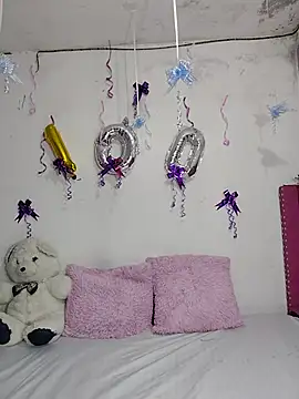 دردشة Kitty_Melodi الجنسية المباشرة