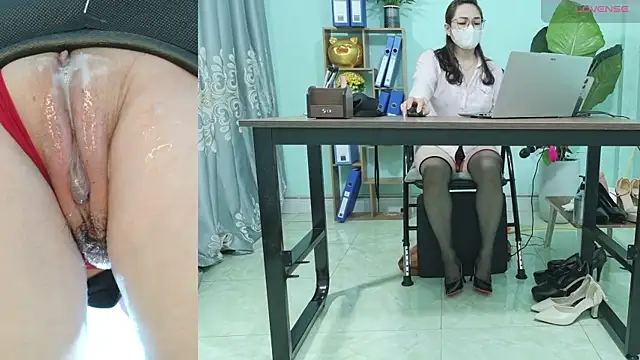 Lisa-sqiurt's Live XXX Chat