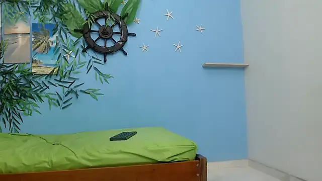 skinnyverus18 élő XXX-chatje