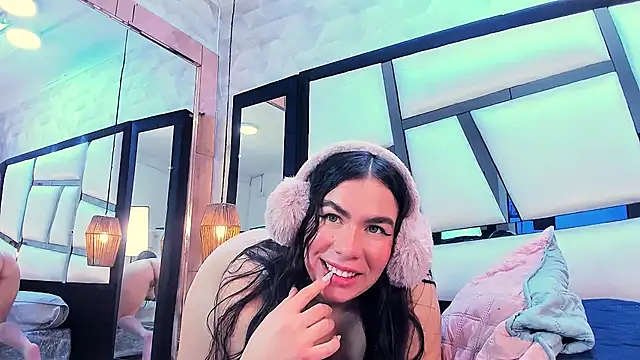 TessaCooper1 élő XXX-chatje
