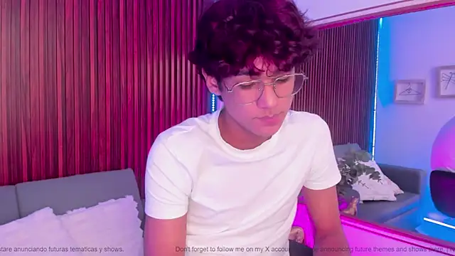 Chat +18 de Oliver20__ ao vivo