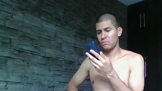 Sexylatin64 现场XXX聊天