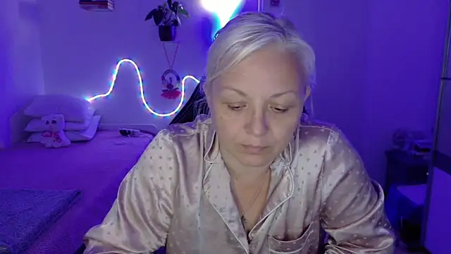 Linsy_Kim élő XXX-chatje