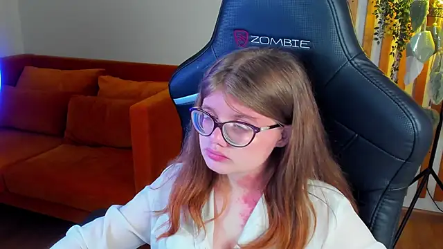 ChloeHalses élő XXX-chatje