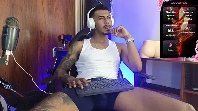 Živý XXX chat Latinmoster_boss