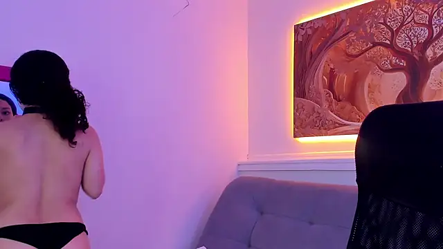 meloddy_rouss_ élő XXX-chatje