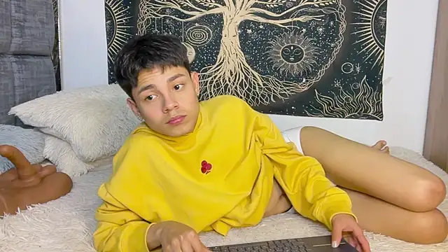 Онлайн чат XXX Andy_Belier23