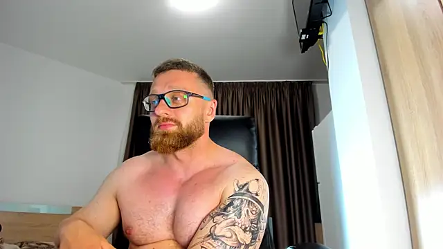 Findom_guy élő XXX-chatje