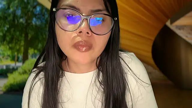 naughty__alexia élő XXX-chatje