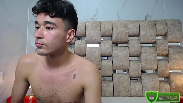 Chat XXX ao vivo de KathyAiden