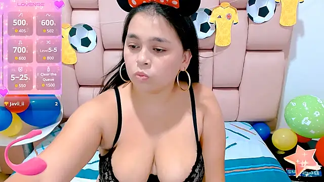 צ'אט XXX בשידור חי של nikol_hot18